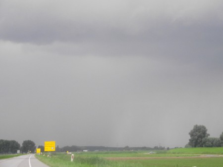 donkere wolken 5 3/8/12